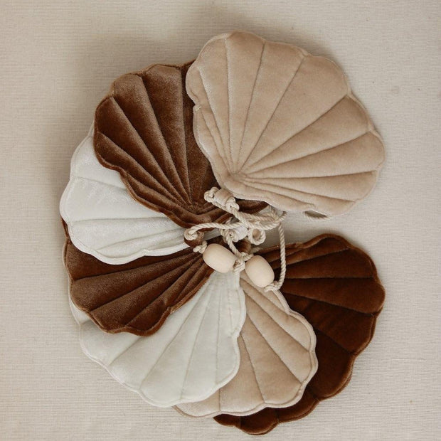 Shell Garland - Beige Pearl